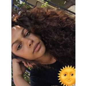 Meet your Posher, Gloria